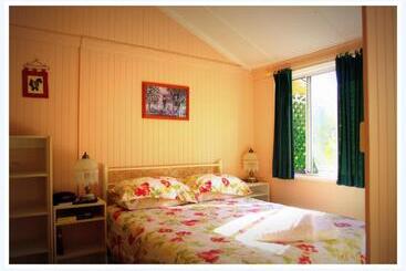Coral Lodge Bed And Breakfast Inn