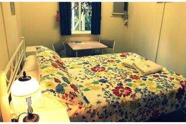 Coral Lodge Bed And Breakfast Inn
