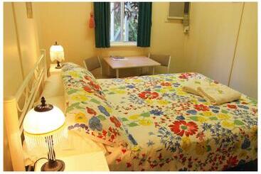 Coral Lodge Bed And Breakfast Inn