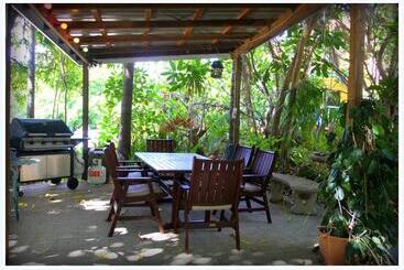 Coral Lodge Bed And Breakfast Inn