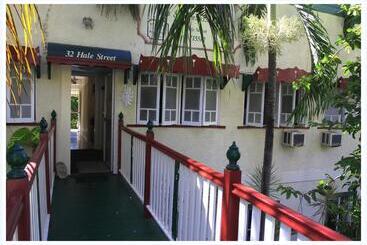 Coral Lodge Bed And Breakfast Inn