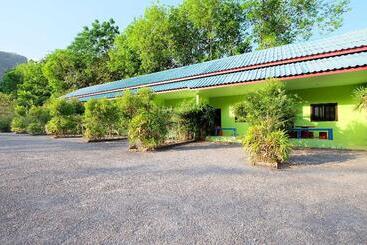 هتل Oyo 675 Phu Ching Resort