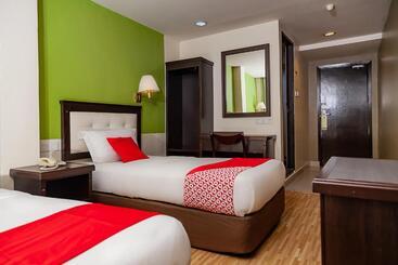 هتل Oyo 90055 Mansion Inn