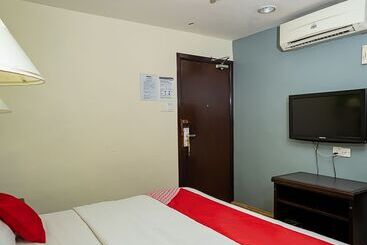 هتل Oyo 90055 Mansion Inn