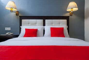 هتل Oyo 90055 Mansion Inn