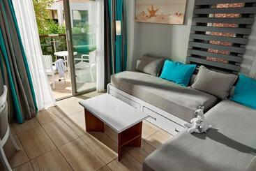 هتل Tui Blue Tropical