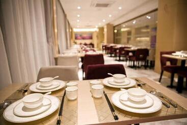 Lavande Hotels·shenzhen North Railway Station Longhua Yicheng Center