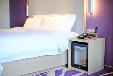 Lavande Hotels·shenzhen North Railway Station Longhua Yicheng Center