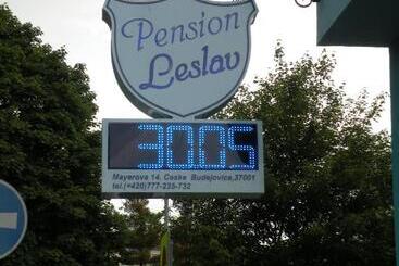 هاستل Penzion Leslav