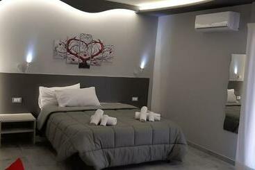 تختخواب و صبحانه Donjon Suite Centro Storico