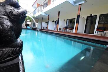 هتل And Villa B52 Gili Air