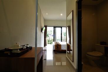هتل And Villa B52 Gili Air