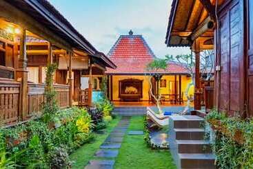 هتل And Villa B52 Gili Air