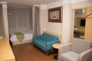 هتل Green Alliance Chengde City Shuangqiao District Summer Resort