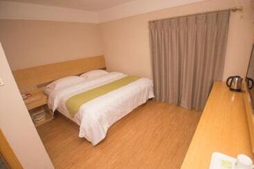 هتل Green Alliance Chengde City Shuangqiao District Summer Resort