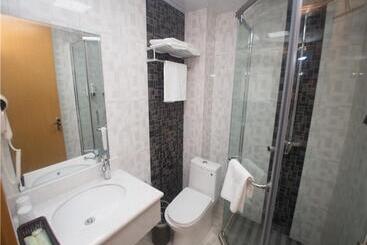 هتل Green Alliance Chengde City Shuangqiao District Summer Resort