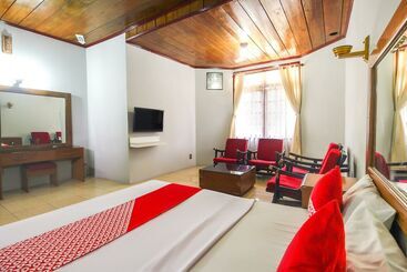 هتل Oyo 3180  Rian Cottage
