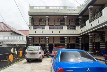 هتل Reddoorz At Km 5 Palembang