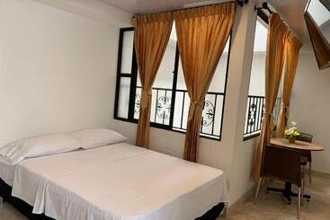 پانسیون Hostel Casa Zambrano