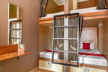 پانسیون Reddoorz Hostel Near Ltc Glodok