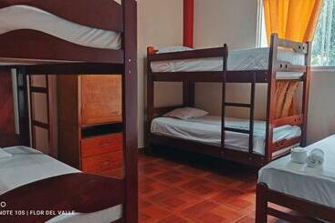 Hostel Flor Del Valle