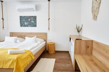 تختخواب و صبحانه Naturella Panzió