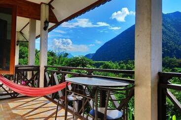 تختخواب و صبحانه Sunset Bungalows & Gh