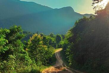 تختخواب و صبحانه Sunset Bungalows & Gh