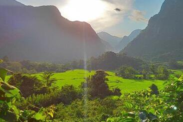 تختخواب و صبحانه Sunset Bungalows & Gh