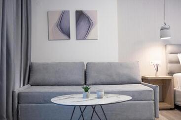 هتل Kn Ionian Suites