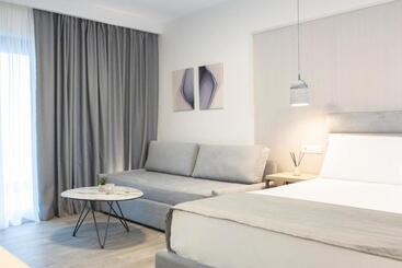 هتل Kn Ionian Suites