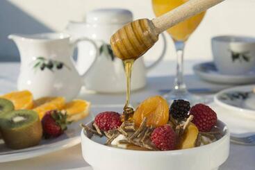 هتل Kn Ionian Suites