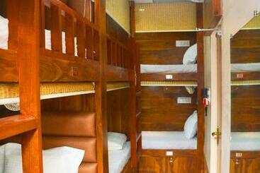 Otel Nest N Rest Mumbai
