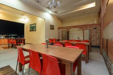 هتل Reddoorz Near Danau Toba Parapat