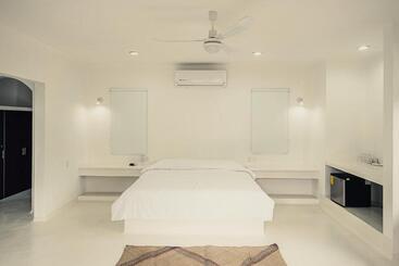 בית מלון כפרי Royal Palm Bacalar Cabañas & Lagoon Club