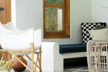 هتل The Oasis Villa
