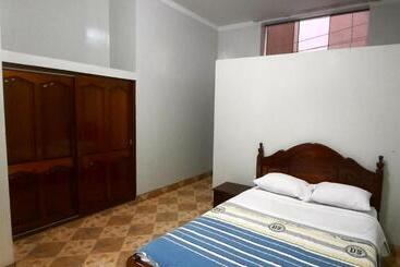 پانسیون Hostal Las Palmeras
