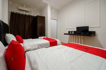 پانسیون Reddoorz Syariah Near Suzuya Mall Banda Aceh 2