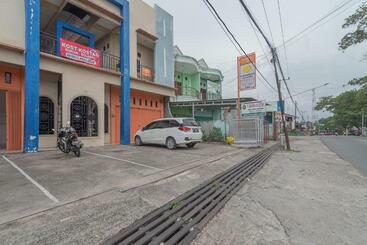 پانسیون Reddoorz Syariah Near Terminal Batu Ampar 2