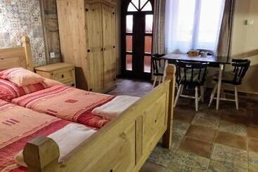 Hacienda Apartmanok