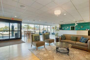 هتل Best Western Plus Ocean City