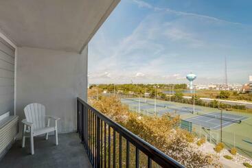 هتل Best Western Plus Ocean City