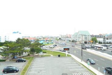 هتل Best Western Plus Ocean City