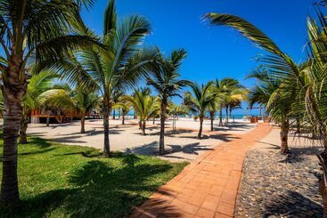 هتل Bungalows & Suites Punta Camarón