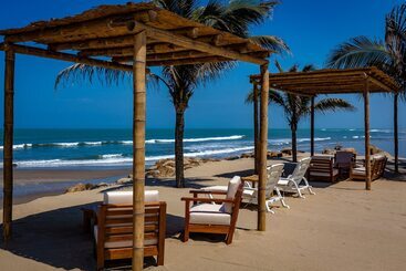 هتل Bungalows & Suites Punta Camarón