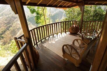 هتل Gaia Oasis Mountain Abasan
