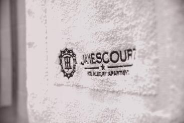 James Court Hotel & Luxury Apartments