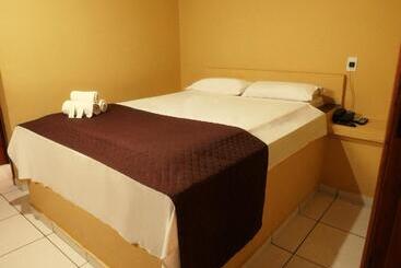 Londres Royal Hotel   Cama De Alvenaria