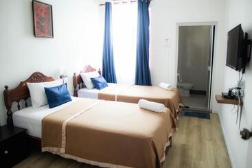 ユースホステル Sura Inn