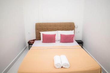 هاستل Sura Inn